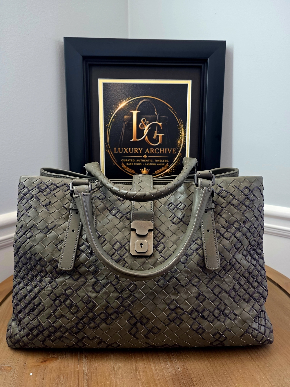 Authentic Bottega Veneta Large Roma Intrecciato Ricamo Tote | Olive Green & Plum